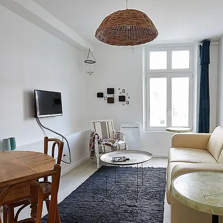 De Paris Aparthotel 4*