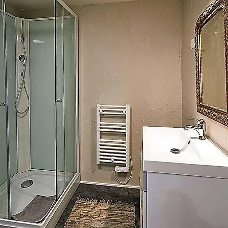 De Paris Aparthotel