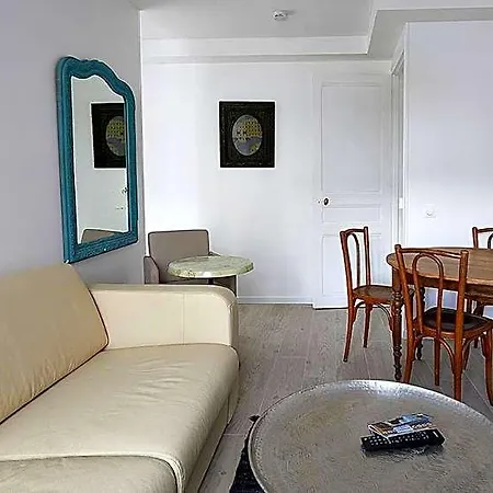 De Paris Aparthotel