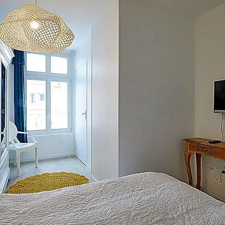 Aparthotel De Paris 4*
