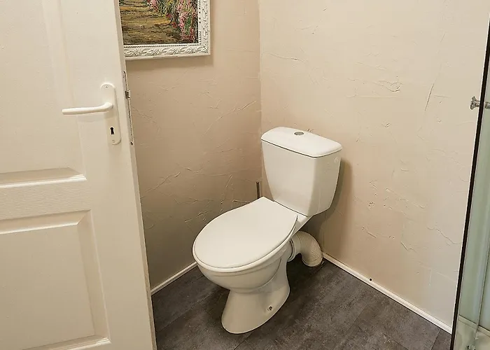 De Paris 아파트호텔