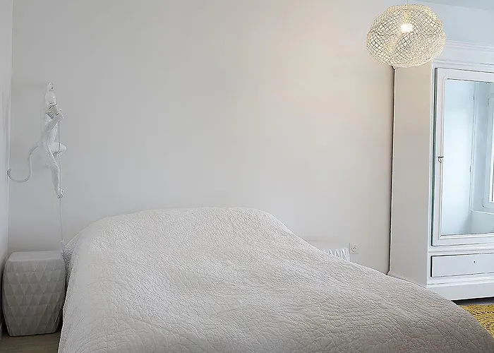 De Paris 아파트호텔 4*